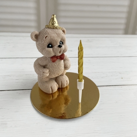 Фигурка из шоколадной глазури "Мишка со свечкой" золотой
