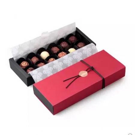 Коробка для конфет на 12 шт Красная